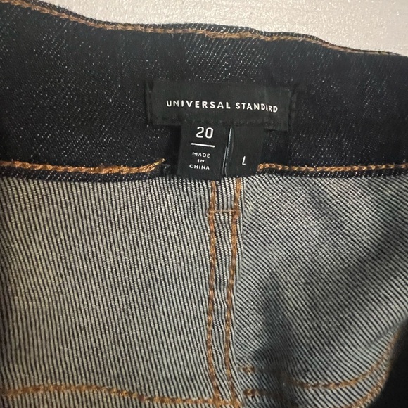 Universal Standard Bae Boyfriend Straight Leg Jeans - Picture 4 of 5